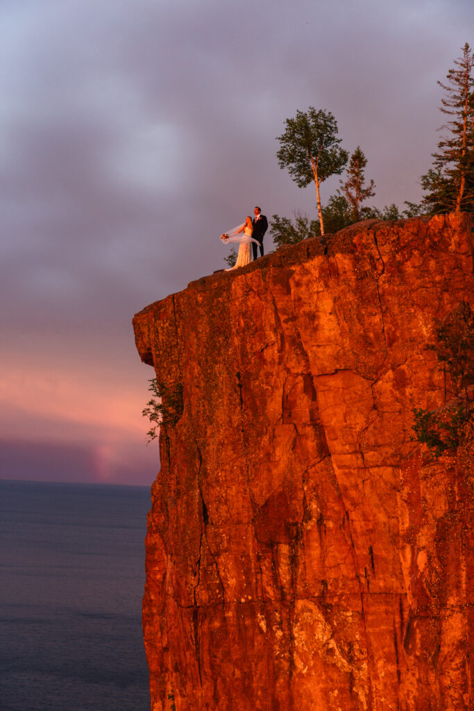 Minnesota elopement at Palisade Head