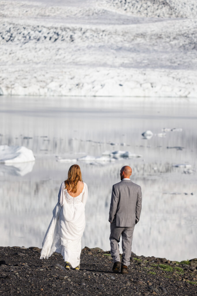 hiking elopement